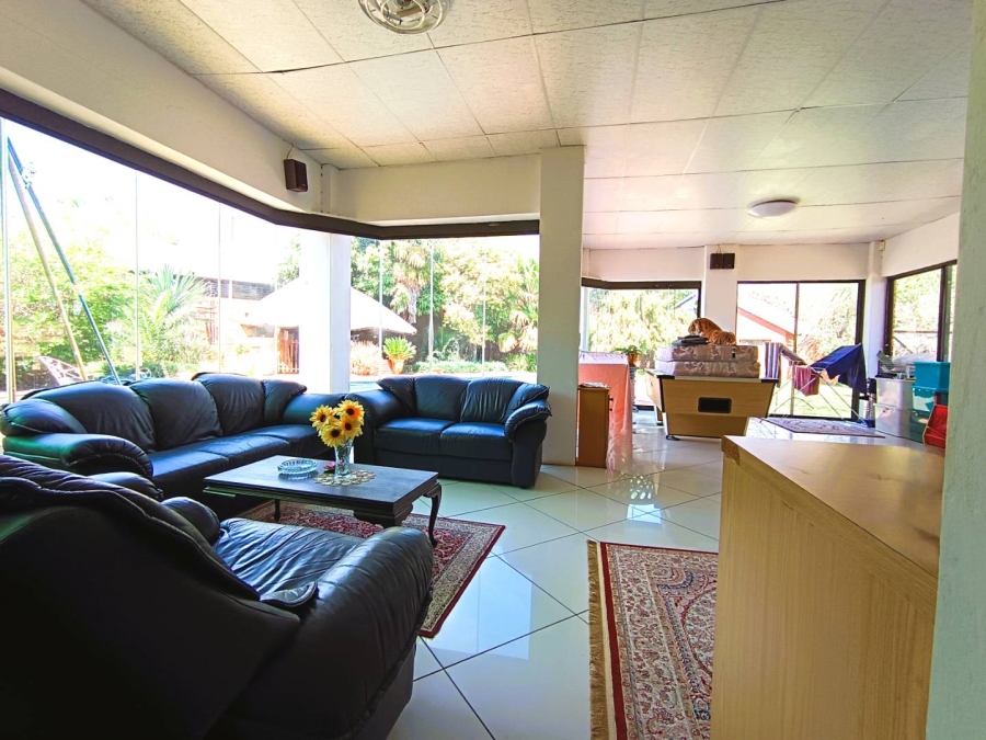 4 Bedroom Property for Sale in Langenhovenpark Free State